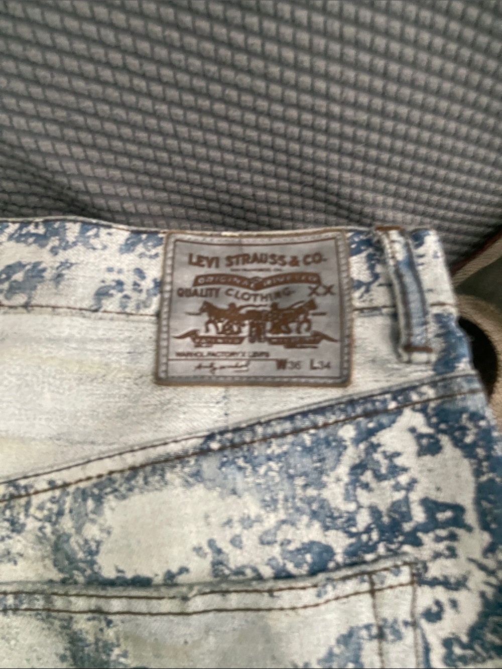 Levi's Men's Relaxed Acid-Wash Blue Jeans